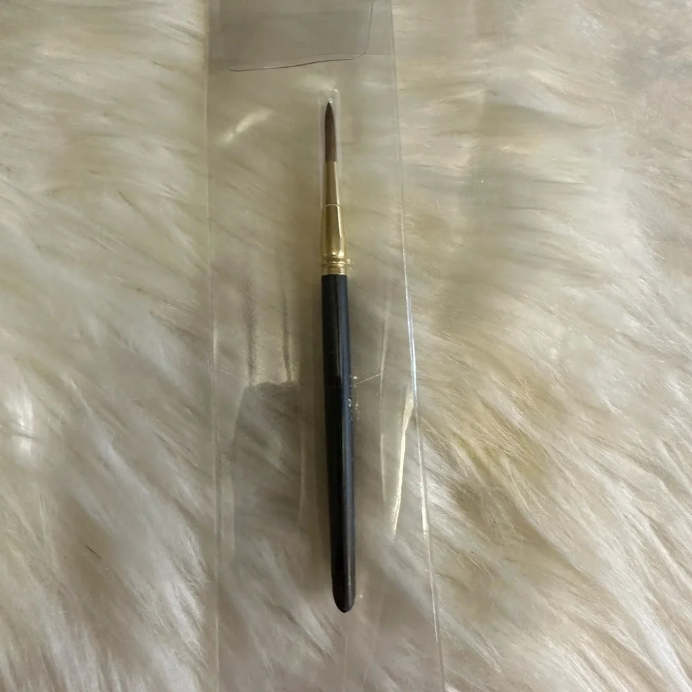 🩷5/$10 Black and Gold makeup brush